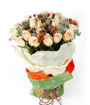 33 Champagne Roses